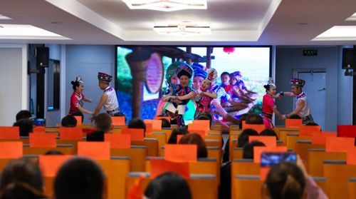 恩施大清江景區新添璀璨明珠 “清江觀光6號”豪華游輪今日盛大啟航